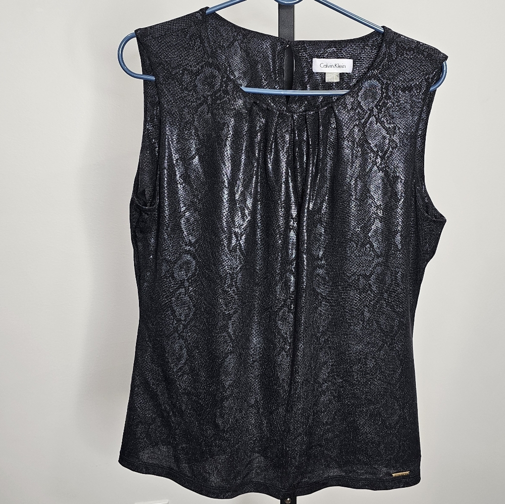 Black Sleeveless Top with Textured Pattern